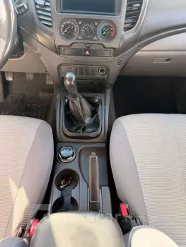 L200 TRITON 2.4 16V Turbo Sport GL CD 4X4