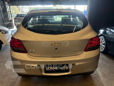 ONIX 1.4 MPFI LTZ  Automático