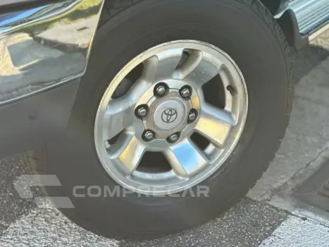 HILUX SW4 2.7 4X4 16V GASOLINA 4P MANUAL