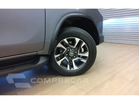 HILUX SW4 2.8 D-4D TURBO DIESEL SRX PLATINUM 7L 4X4 AUTOMÁTI