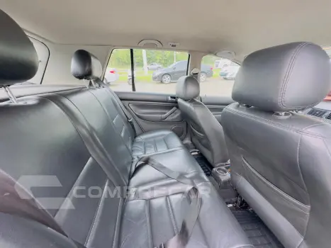 Golf 2.0 4P AUTOMÁTICO