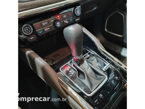 COMMANDER 2.2 TURBO DIESEL OVERLAND AT9