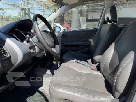 FIT - 1.4 LXL 8V 4P AUTOMÁTICO