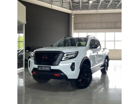 NISSAN FRONTIER 2.3 16V TURBO DIESEL PRO4X CD 4X4 AUTOMÁTICO 4 portas