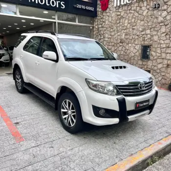 HILUX SW4 3.0 SRV 4X4 7 Lugares 16V Turbo Intercooler