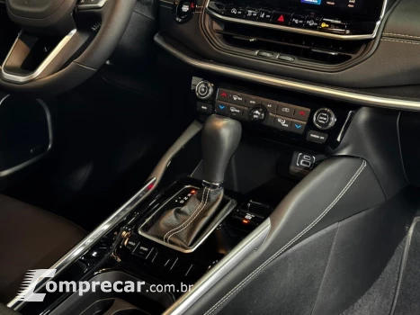 COMMANDER 1.3 T270 TURBO FLEX LONGITUDE AT6