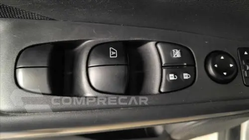 KICKS PLAY 1.6 16V FLEXSTART SENSE XTRONIC