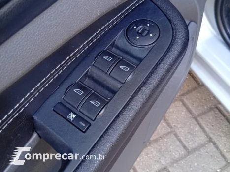 FOCUS SEDAN - 2.0 GLX SEDAN 16V 4P AUTOMÁTICO