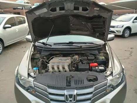 CITY 1.5 LX Sedan 16V