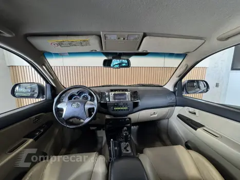 HILUX SW4 3.0 SRV 4X4 7 LUGARES 16V TURBO INTERCOOLER DIESEL