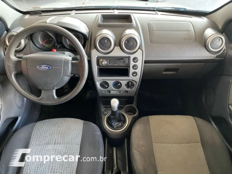 FIESTA 1.6 Rocam SE Sedan 8V