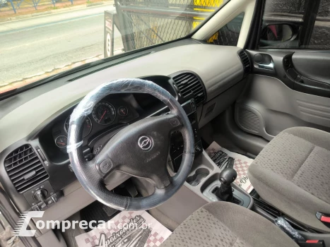 ZAFIRA 2.0 MPFI Elegance 8V