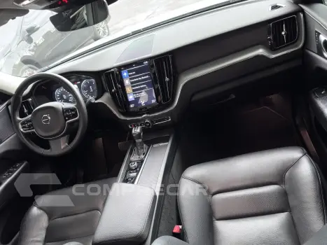 XC60 2.0 D5 DIESEL MOMENTUM AWD GEARTRONIC