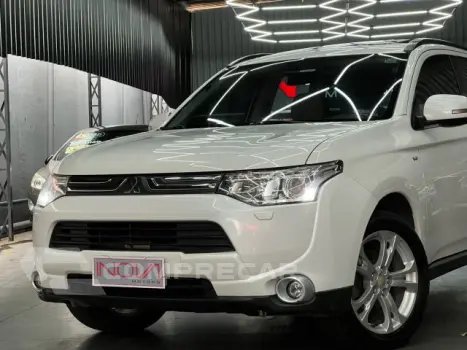 OUTLANDER - 3.0 GT 4X4 V6 24V 4P AUTOMÁTICO