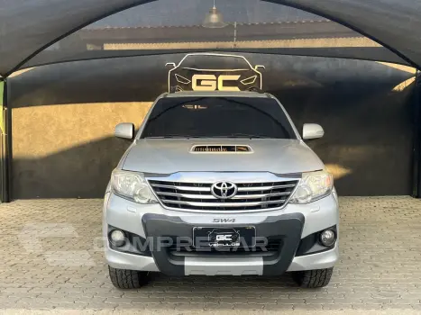 HILUX SW4 3.0 SRV 4X4 7 LUGARES 16V TURBO INTERCOOLER DIESEL