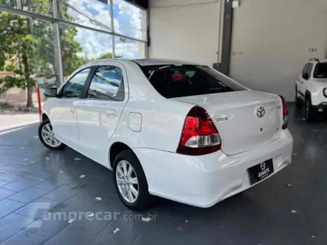 ETIOS 1.5 X PLUS SEDAN 16V FLEX 4P AUTOMÁTICO