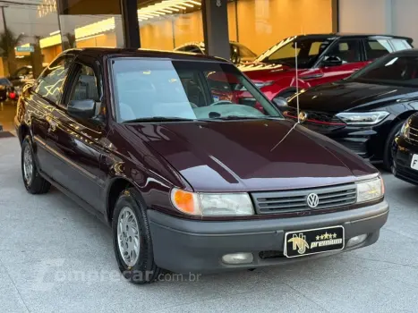 LOGUS 1.8 GLS 8V ÁLCOOL 2P MANUAL