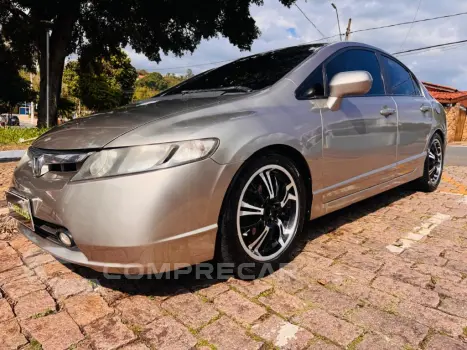 Civic Sedan LXS 1.8/1.8 Flex 16V Aut. 4p