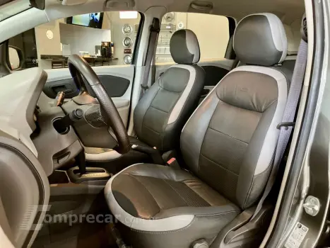 Spin 1.8 4P FLEX LT AUTOMÁTICO