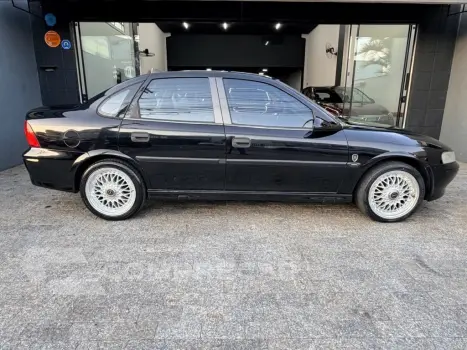 VECTRA 2.0 MPFI GLS 8V GASOLINA 4P MANUAL