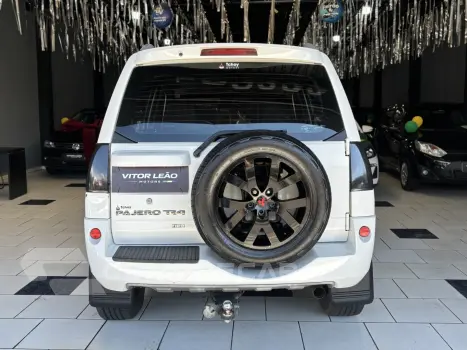 PAJERO TR4 2.0 4X2 16V 140CV FLEX 4P AUTOMÁTICO
