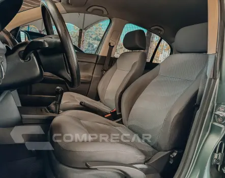 POLO SEDAN 1.6 8V