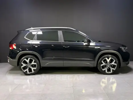 TAOS 1.4 250 TSI TOTAL FLEX HIGHLINE AUTOMÁTICO