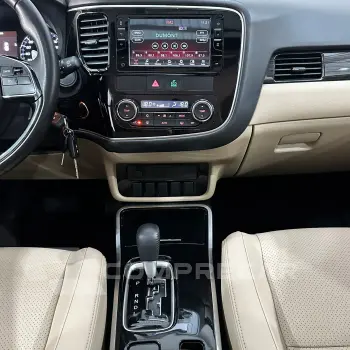 OUTLANDER 2.2 165cv Diesel Aut.