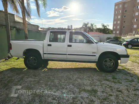 S10 2.4 MPFI Advantage 4X2 CD 8V