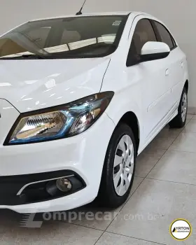 Onix Hatch 1.4 4P FLEX LT