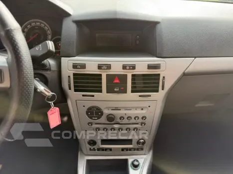 VECTRA 2.0 MPFI ELEGANCE 8V FLEX 4P MANUAL