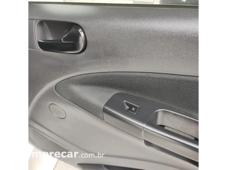 VOYAGE 1.0 12V MPI TOTALFLEX 4P MANUAL