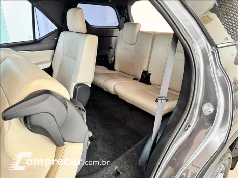 HILUX SW4 2.8 D-4d Turbo Diamond 7L