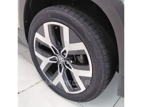 TAOS 1.4 250 TSI TOTAL FLEX HIGHLINE AUTOMÁTICO