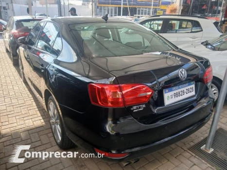 JETTA - 2.0 COMFORTLINE 4P TIPTRONIC