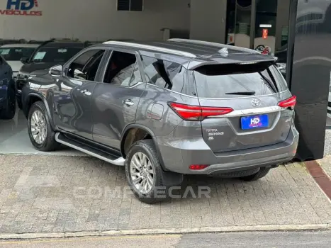 HILUX SWSRXA4FD
