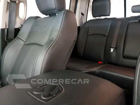 CLASSIC 5.7 V8 GASOLINA LARAMIE CD 4X4 AUTOMÁTICO