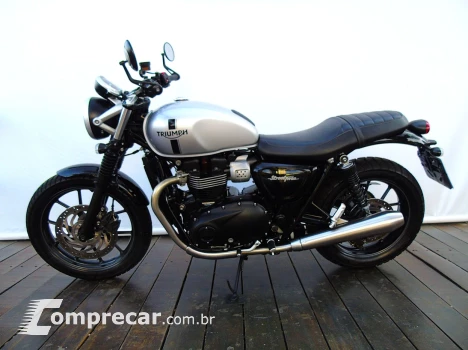 TRIUMPH STREET TWIN