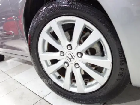 CIVIC - 1.8 LXS 16V 4P AUTOMÁTICO