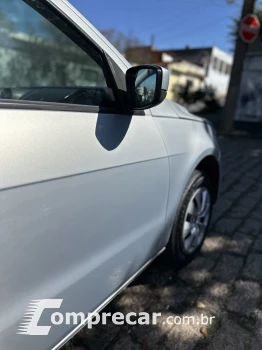 VOYAGE 1.0 MI Comfortline 8V