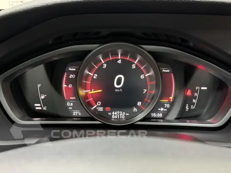 V40 2.0 T4 MOMENTUM GASOLINA 4P AUTOMÁTICO