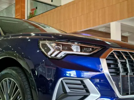 Q3 PERFORMANCE 2.0 TFSI QUATTRO