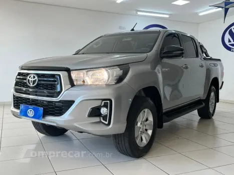 Toyota HILUX 2.8 SR 4X4 CD 16V DIESEL 4P AUTOMÁTICO 4 portas