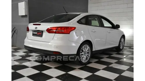 FOCUS SEDAN - 2.0 SE 16V 4P POWERSHIFT