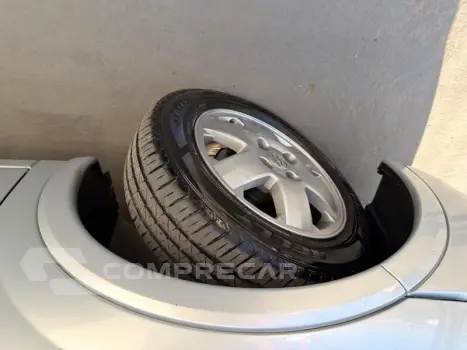 CORSA SEDAN PREMIUM