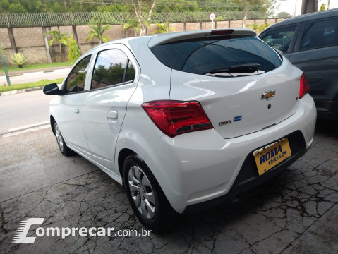 CHEVROLET ONIX 1.0 LT 4 portas