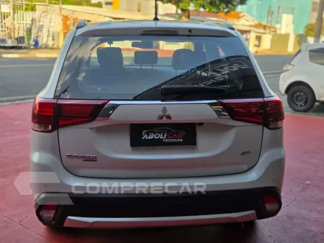 OUTLANDER 3.0/ GT 3.0 V6 Aut.