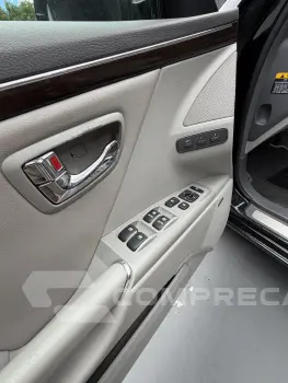 AZERA 3.3 MPFI GLS Sedan V6 24V