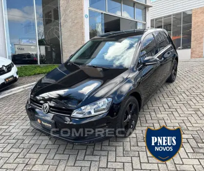 Volkswagen Golf Comfortline 1.0 TSI Total Flex Mec. 4 portas