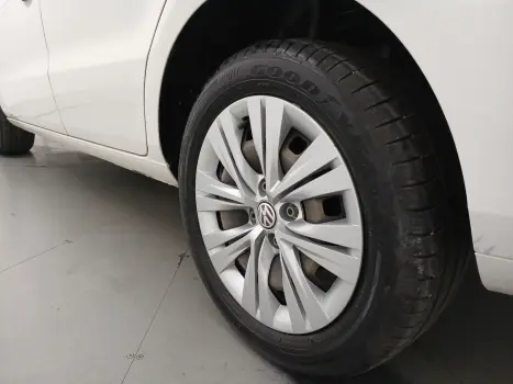 VOYAGE 1.0 12V MPI TOTALFLEX 4P MANUAL